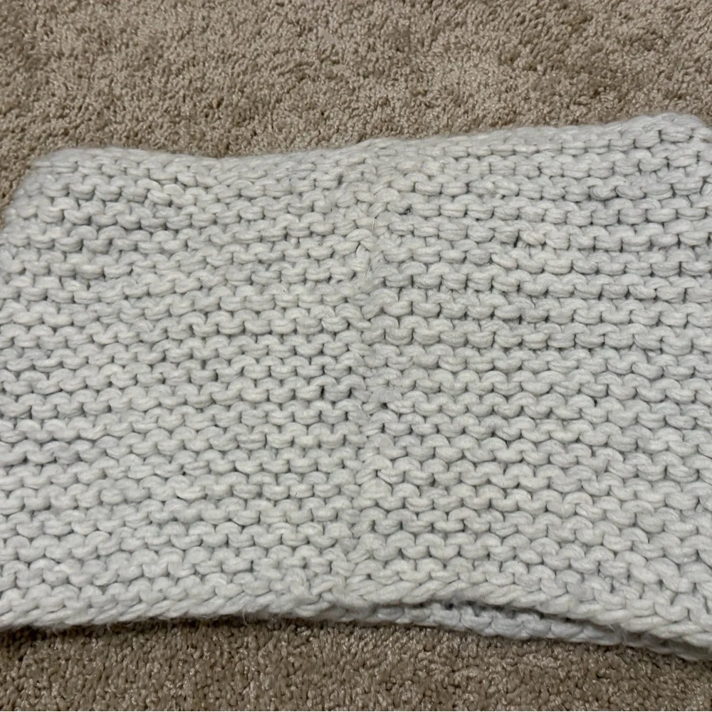 Abercrombie & Fitch Cream Colored Chunky Knit Wool Blend Infinity Scarf